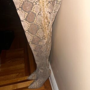 Chic Snakeskin Knee-High Boots